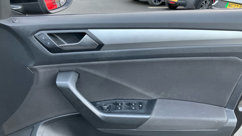 Volkswagen T-Roc 1.5 TSI Life 5dr DSG Petrol Hatchback